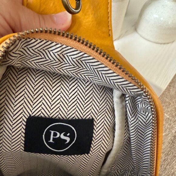 Pretty Simple Jordan Sling Bag NWOT - Picture 7 of 7